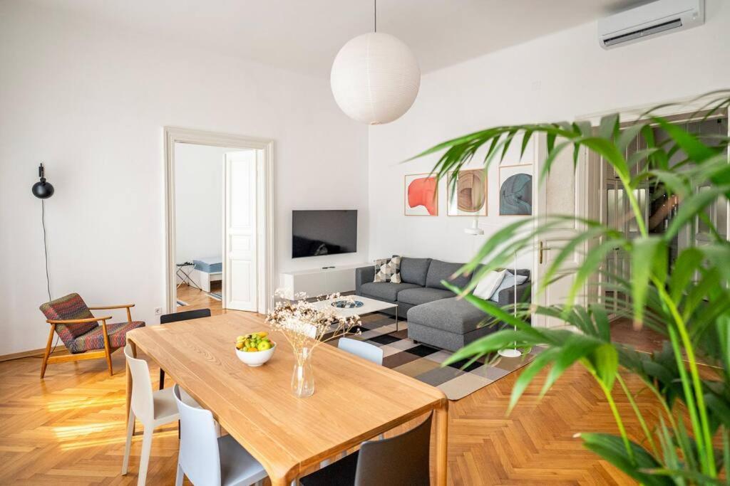 Apartment Herzer ザグレブ エクステリア 写真